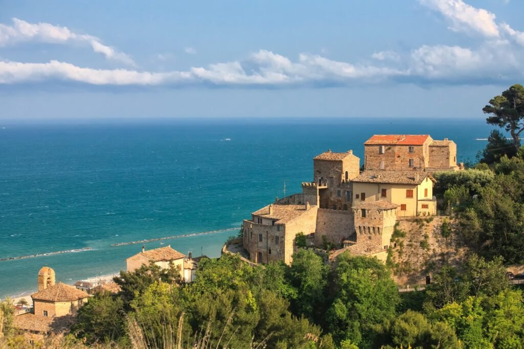 Quali sono le migliori auto per viaggiare tra il borgo e il mare