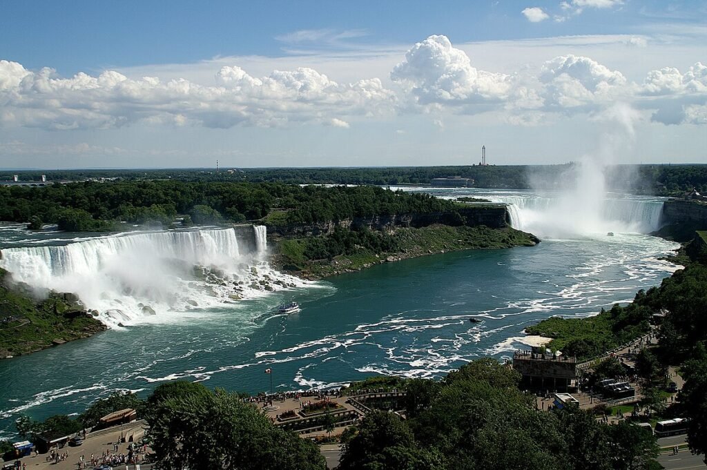 Quali sono le cascate più spettacolari al confine tra USA e Canada