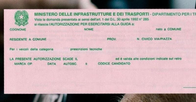 Cosa Puoi Fare Con Il Foglio Rosa Durante L’Esame Di Guida