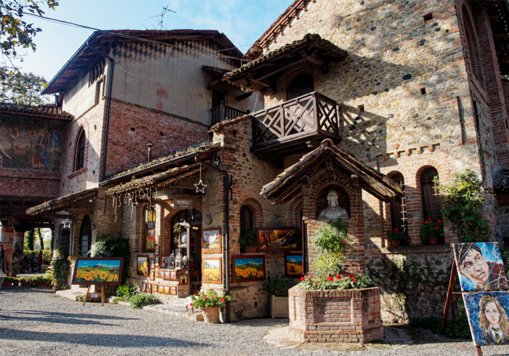 Come arrivare a Grazzano Visconti in auto e mezzi pubblici