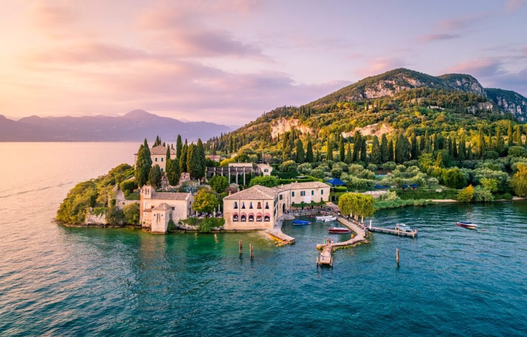 Quali sono i confini del Lago di Garda secondo la cartina