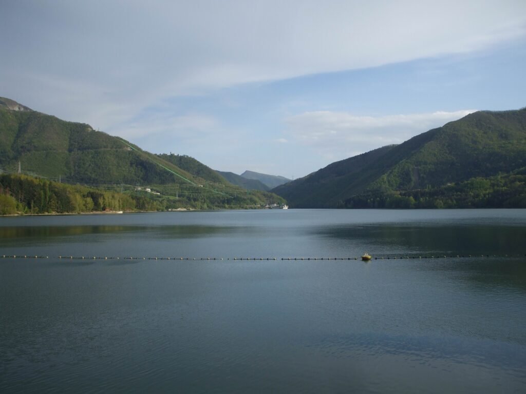 Quali attività puoi fare alla Spiaggetta del Lago di Suviana