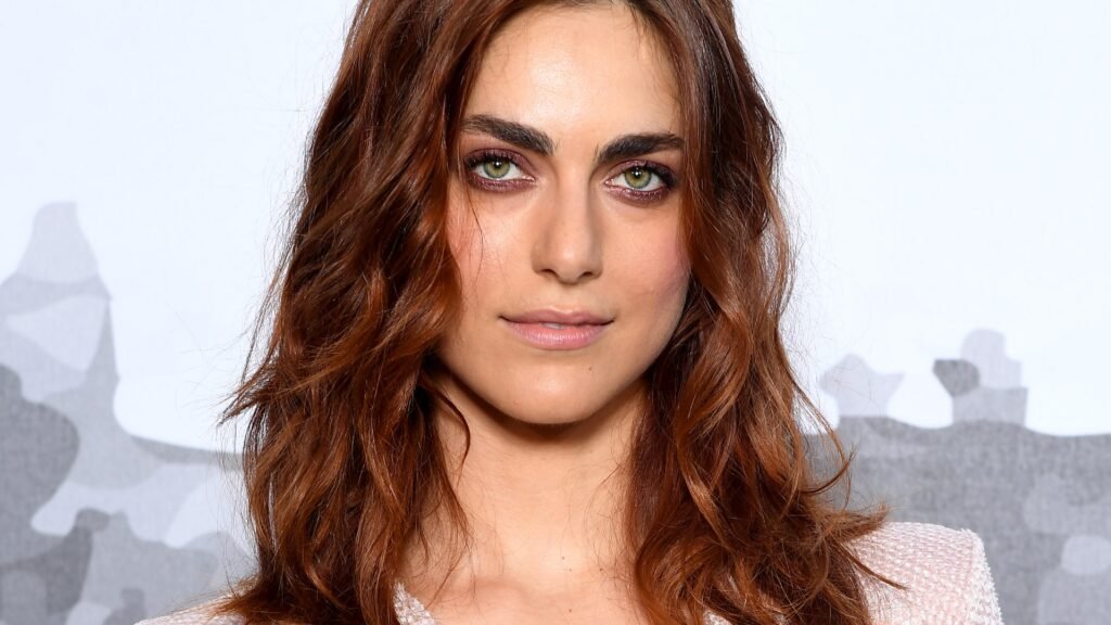 Perché Miriam Leone ha scelto di tingere i suoi capelli di rosso 8 Perché Miriam Leone ha scelto di tingere i suoi capelli di rosso