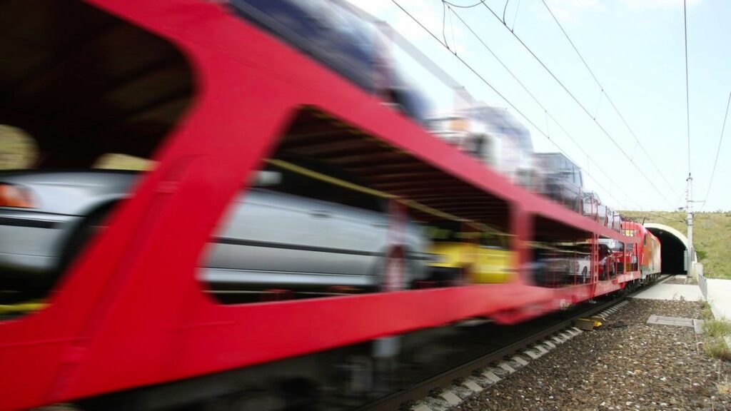 Come si può spedire una moto in treno in modo sicuro e conveniente