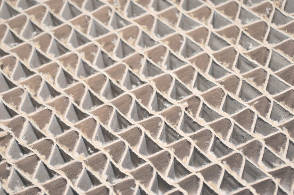 Quali sono i vantaggi della griglia nido d'ape per la tua auto 4 Quali sono i vantaggi della griglia nido d’ape per la tua auto