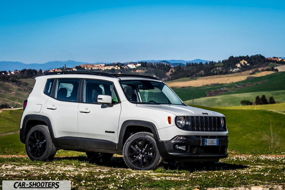 Quali sono gli interni della Jeep Compass Night Eagle