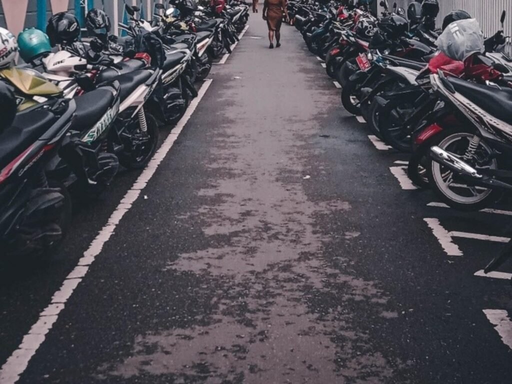 Dove trovare il miglior parcheggio per moto all’aeroporto di Bologna