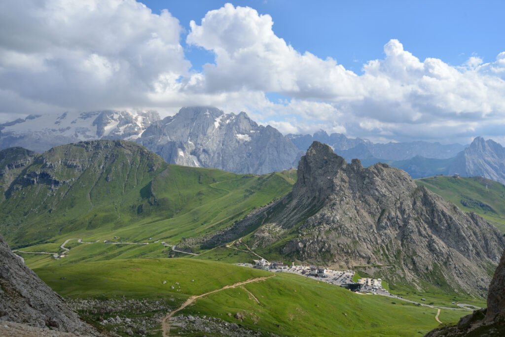 Come si arriva da Canazei al Passo Pordoi in funivia