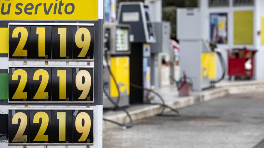 Qual è il costo attuale della benzina negli Stati Uniti