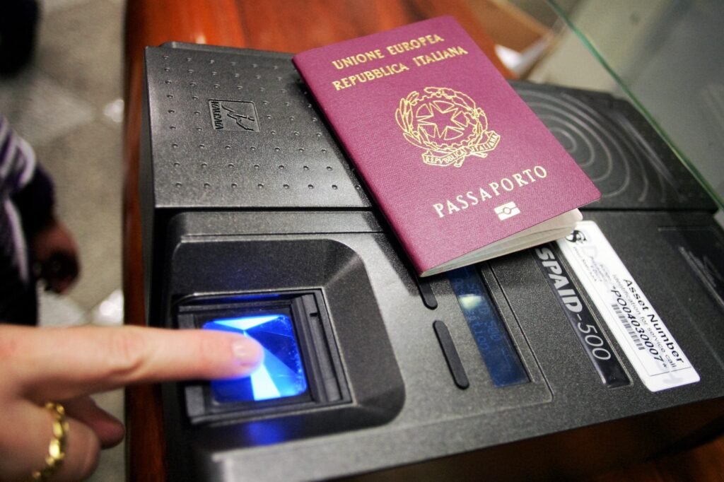 Perché il passaporto può essere negato a causa di debiti