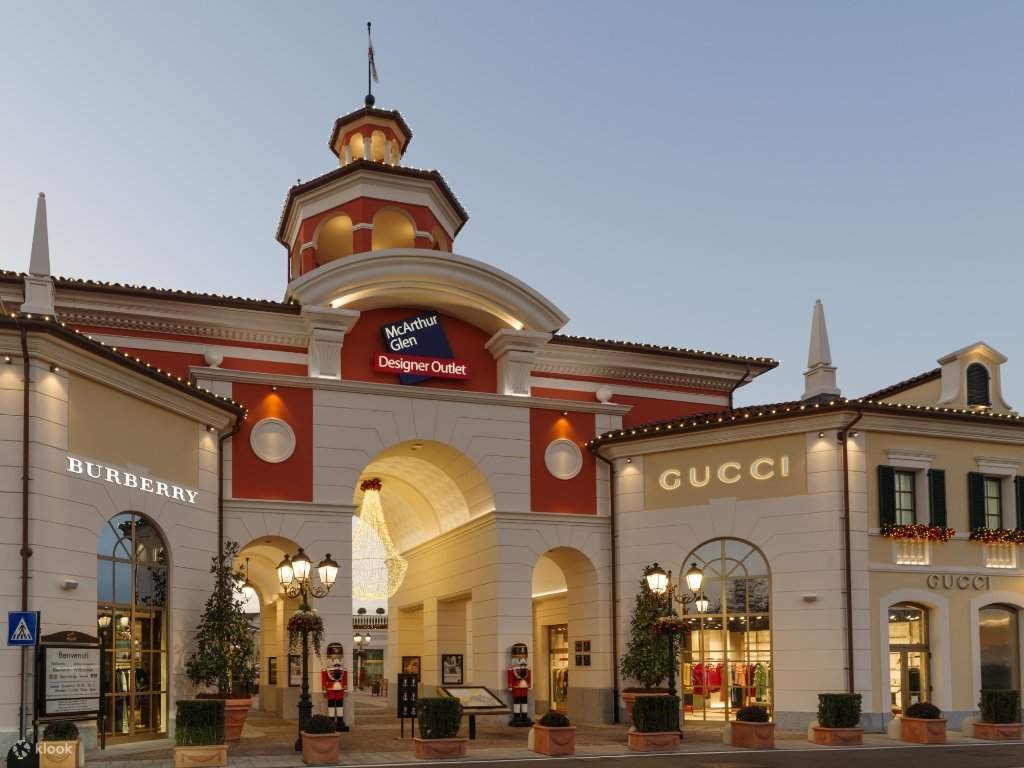 Dove si trova l’outlet store Adidas a Serravalle