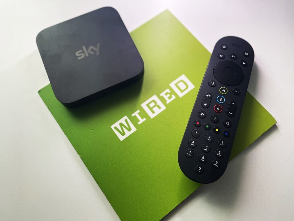 Sky Q: Cosa Comprende nel Pacchetto e Quali Vantaggi Offre