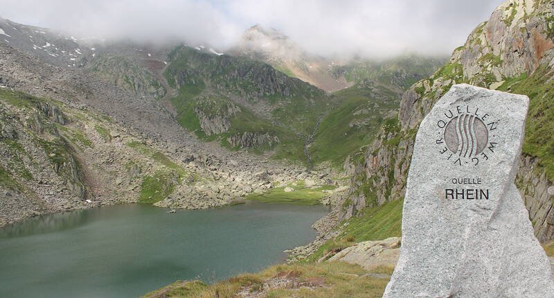 Dove si trovano le sorgenti del Reno, del Rodano e del Ticino