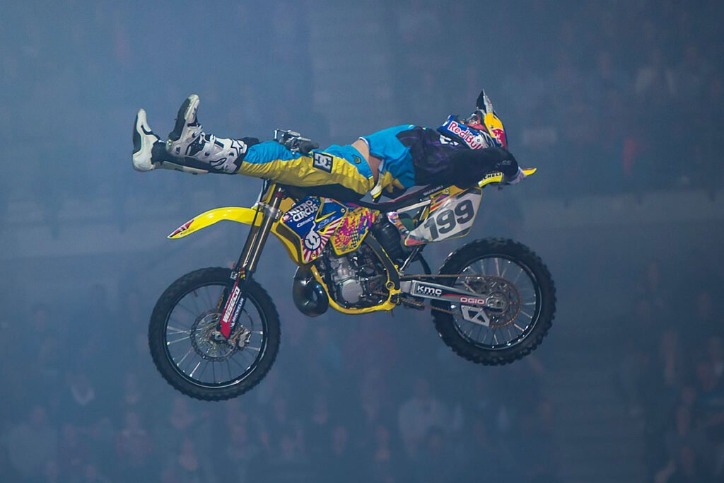 Travis Pastrana Può Volare Senza Paracadute Ecco Come Ha Fatto!